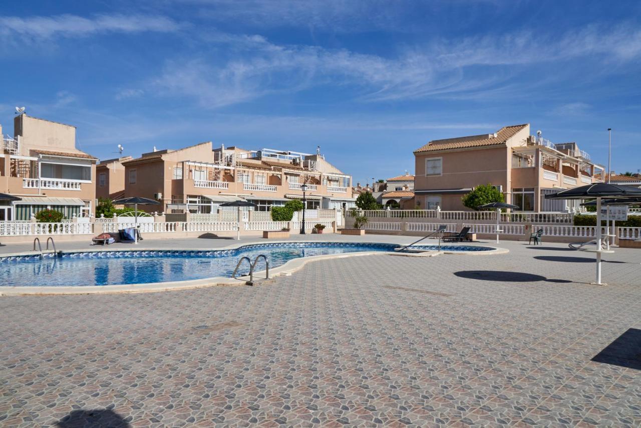 Apartment Altos De La Bahia X تورّيفيِخا المظهر الخارجي الصورة