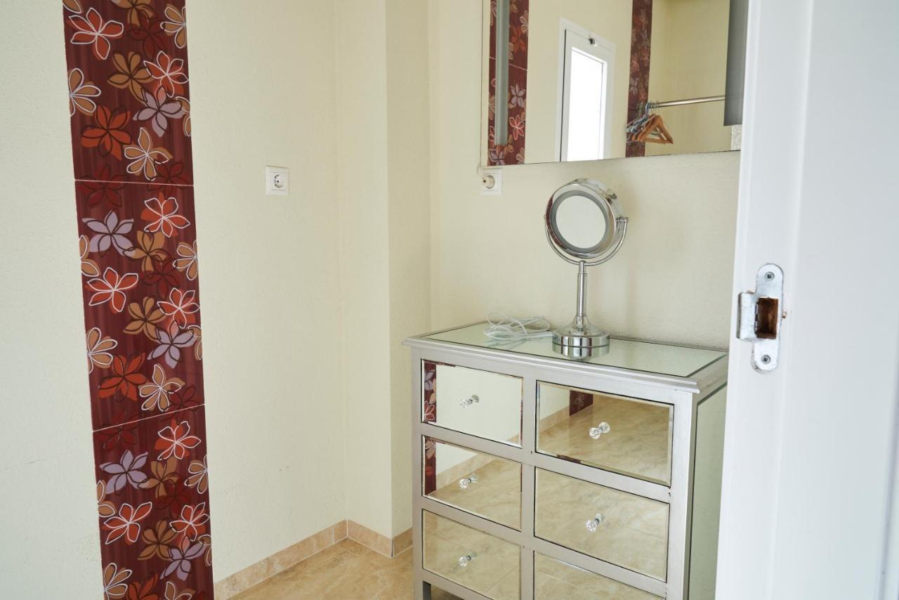 Apartment Altos De La Bahia X تورّيفيِخا المظهر الخارجي الصورة