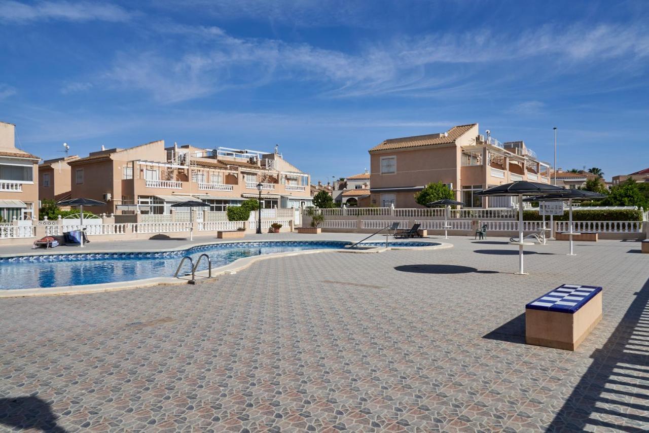 Apartment Altos De La Bahia X تورّيفيِخا المظهر الخارجي الصورة